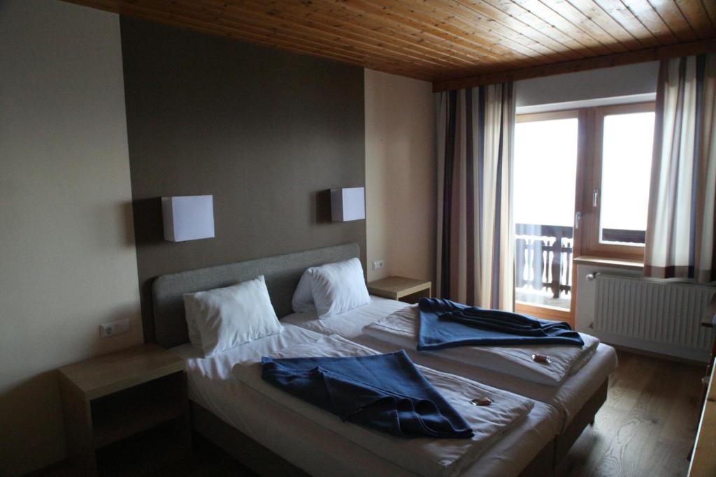 Sattleggers Alpenhof & Feriensternwarte Hotel Greifenburg Ruang foto