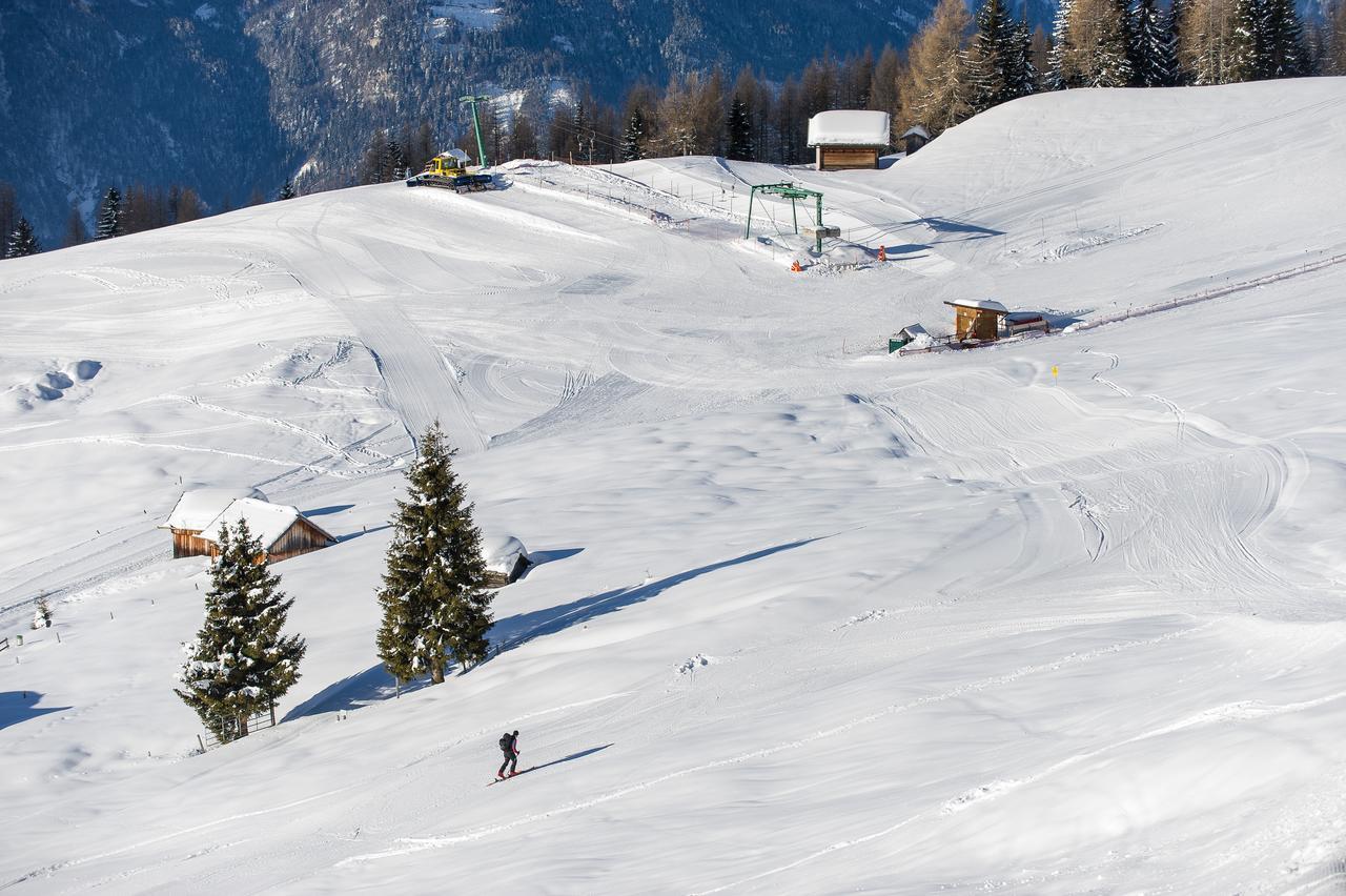 Sattleggers Alpenhof & Feriensternwarte Hotel Greifenburg Bagian luar foto