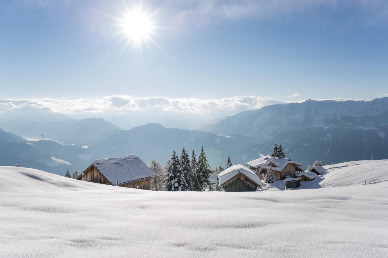 Sattleggers Alpenhof & Feriensternwarte Hotel Greifenburg Bagian luar foto